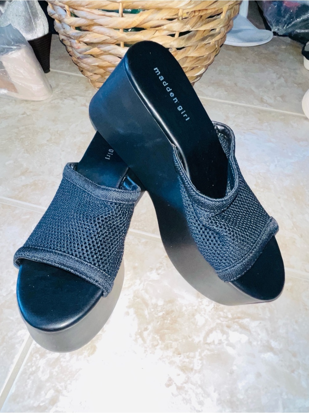 New Black Platform Wedge Slip On Sandal Size 10 Madden Girl
